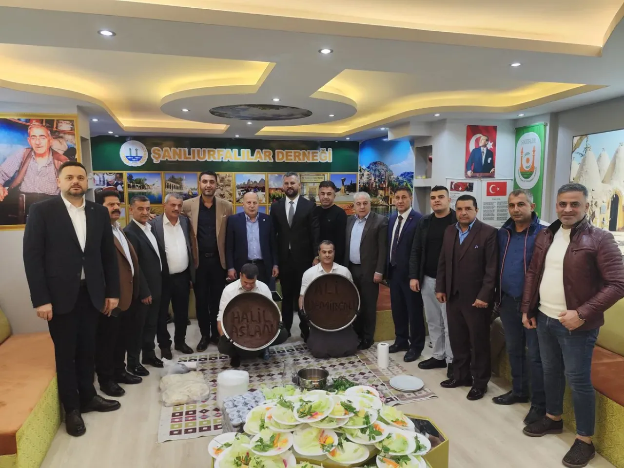 Başkan Demirçalı, Adana Şanlıurfalılar Derneği'ni Ziyaret Etti Başkan Demirçalı, Adana Şanlıurfalılar Derneği'ni Ziyaret Etti