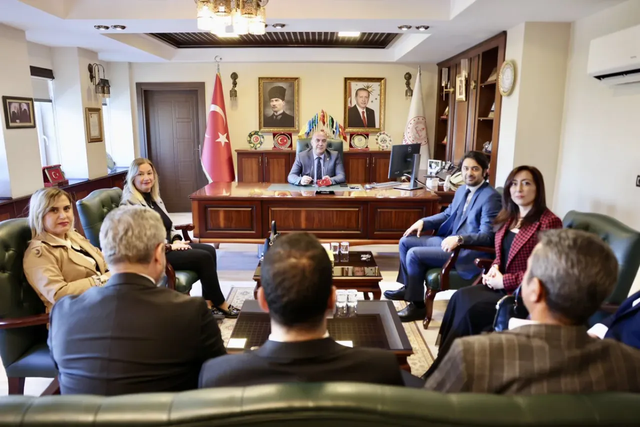 Adana İl Milli Eğitim Müdürü Mehmet Nurettin Aras, Türk Eğitim Sen Yöneticilerini Ağırladı Adana İl Milli Eğitim Müdürü Mehmet Nurettin Aras, Türk Eğitim Sen Yöneticilerini Ağırladı
