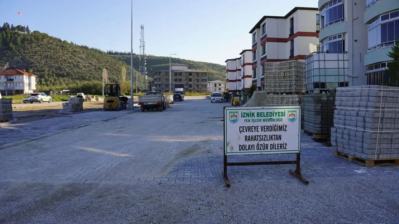 İznik'te Yeşil Camii Mahallesi'nde Altyapı ve Çevre Düzenlemesi İznik'te Yeşil Camii Mahallesi'nde Altyapı ve Çevre Düzenlemesi