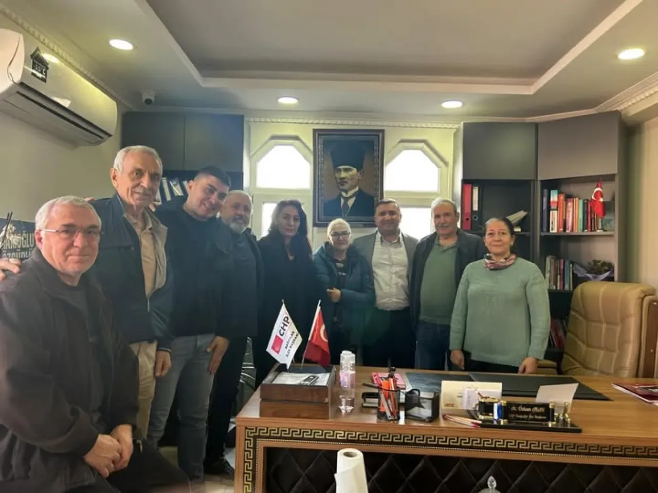 CHP Bağcılar'dan Hürriyet Mahallesi'ne Anlamlı Ziyaret CHP Bağcılar'dan Hürriyet Mahallesi'ne Anlamlı Ziyaret