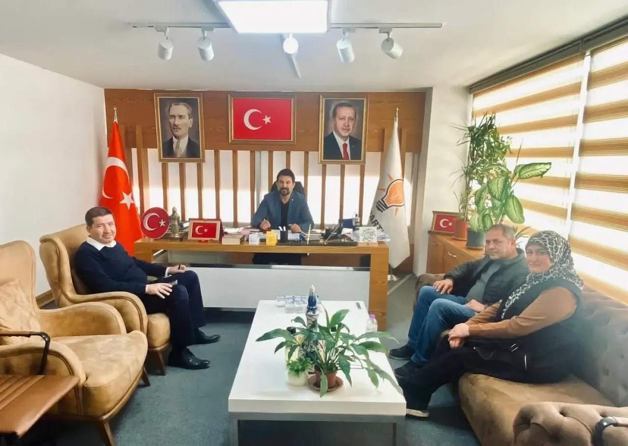 Muratpaşa AK Parti İlçe Başkanı Tuncay Hayta, Hemşehri Ziyaretinde Bulundu Muratpaşa AK Parti İlçe Başkanı Tuncay Hayta, Hemşehri Ziyaretinde Bulundu
