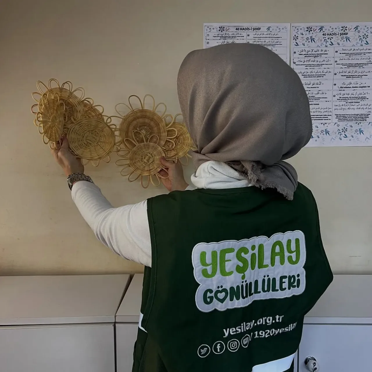 Yeşilay Ümraniye, Kuran Kursunda Sepet Örücülük Atölyesi ve Bağımlılıkla Mücadele Bilgilendirmesi Yaptı Yeşilay Ümraniye, Kuran Kursunda Sepet Örücülük Atölyesi ve Bağımlılıkla Mücadele Bilgilendirmesi Yaptı