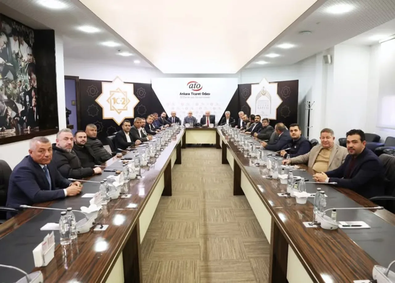 Ankara'da İnşaat Sektörünün Sorunları ve Çözüm Önerileri Ankara Ticaret Odası'nda Masaya Yatırıldı Ankara'da İnşaat Sektörünün Sorunları ve Çözüm Önerileri Ankara Ticaret Odası'nda Masaya Yatırıldı