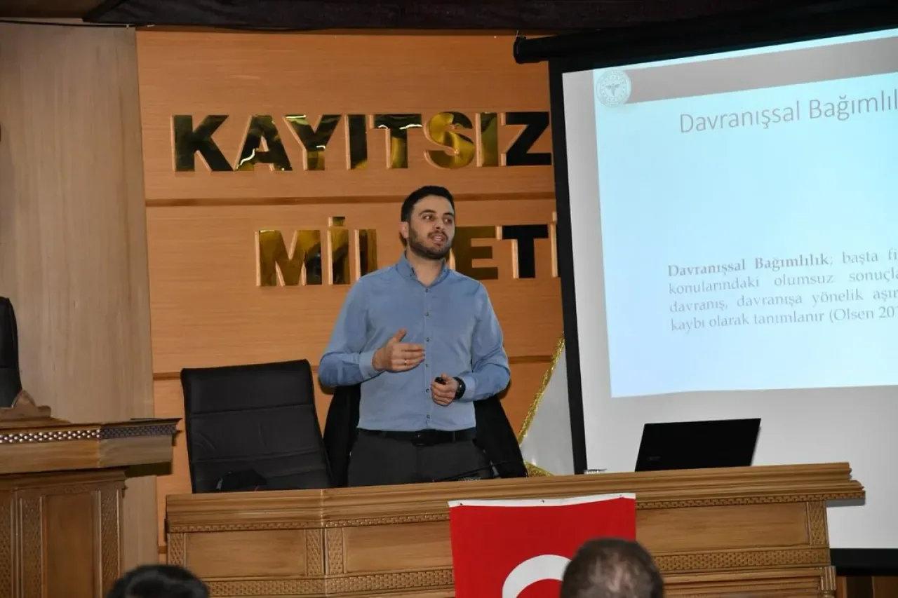 Çatalca Belediyesi Personeline Bağımlılıkla Mücadele Eğitimi Verildi Çatalca Belediyesi Personeline Bağımlılıkla Mücadele Eğitimi Verildi