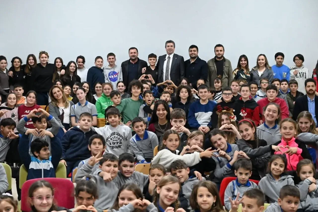 Çatalca'da İklim Değişikliği ve Sıfır Atık Eğitimi Öğrencilerle Buluştu Çatalca'da İklim Değişikliği ve Sıfır Atık Eğitimi Öğrencilerle Buluştu