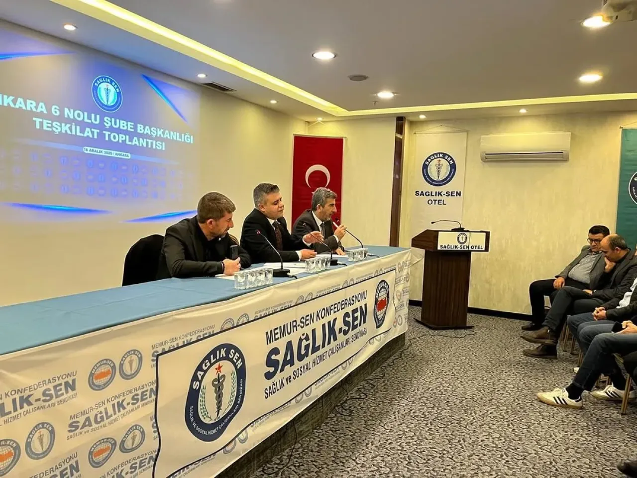 Sağlık-Sen'den Sahanın Dinlendiği Önemli Toplantı Sağlık-Sen'den Sahanın Dinlendiği Önemli Toplantı