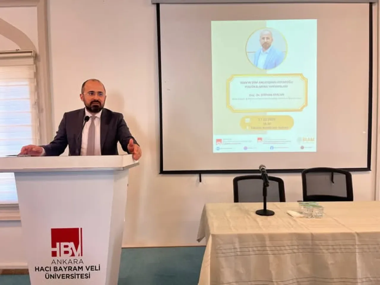 İran'ın Dini Anlayışının Ortadoğu Politikalarına Etkisi AHBVÜ'de Masaya Yatırıldı İran'ın Dini Anlayışının Ortadoğu Politikalarına Etkisi AHBVÜ'de Masaya Yatırıldı