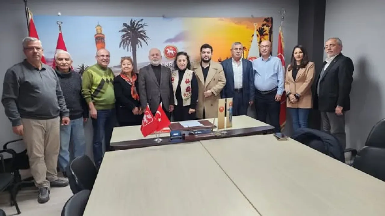 Demokrat Parti'de Çiğli ve Seferihisar İlçe Başkanlıklarına Yeni Atamalar Demokrat Parti'de Çiğli ve Seferihisar İlçe Başkanlıklarına Yeni Atamalar