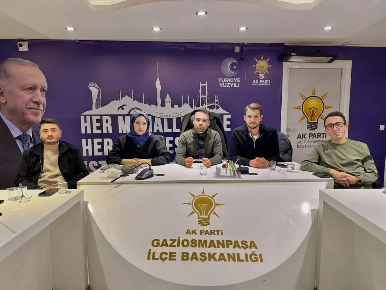 AK Parti Gençlik Kolları Gaziosmanpaşa'da Haftalık Toplantı Gerçekleştirdi AK Parti Gençlik Kolları Gaziosmanpaşa'da Haftalık Toplantı Gerçekleştirdi