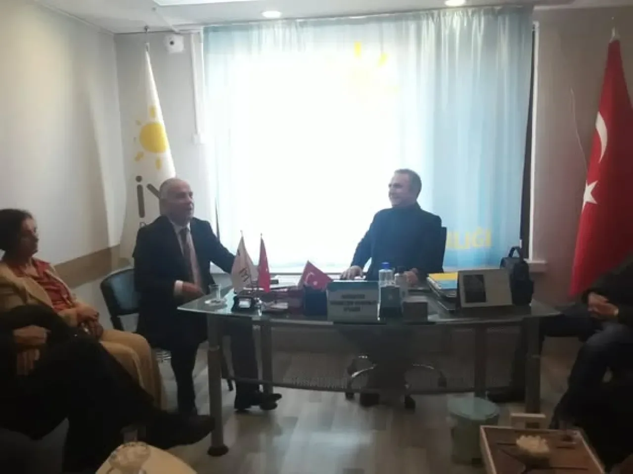 İYİ Parti Üst Düzey Temsilcisi Kamil Göksu, Keçiören'de Ziyarette Bulundu İYİ Parti Üst Düzey Temsilcisi Kamil Göksu, Keçiören'de Ziyarette Bulundu