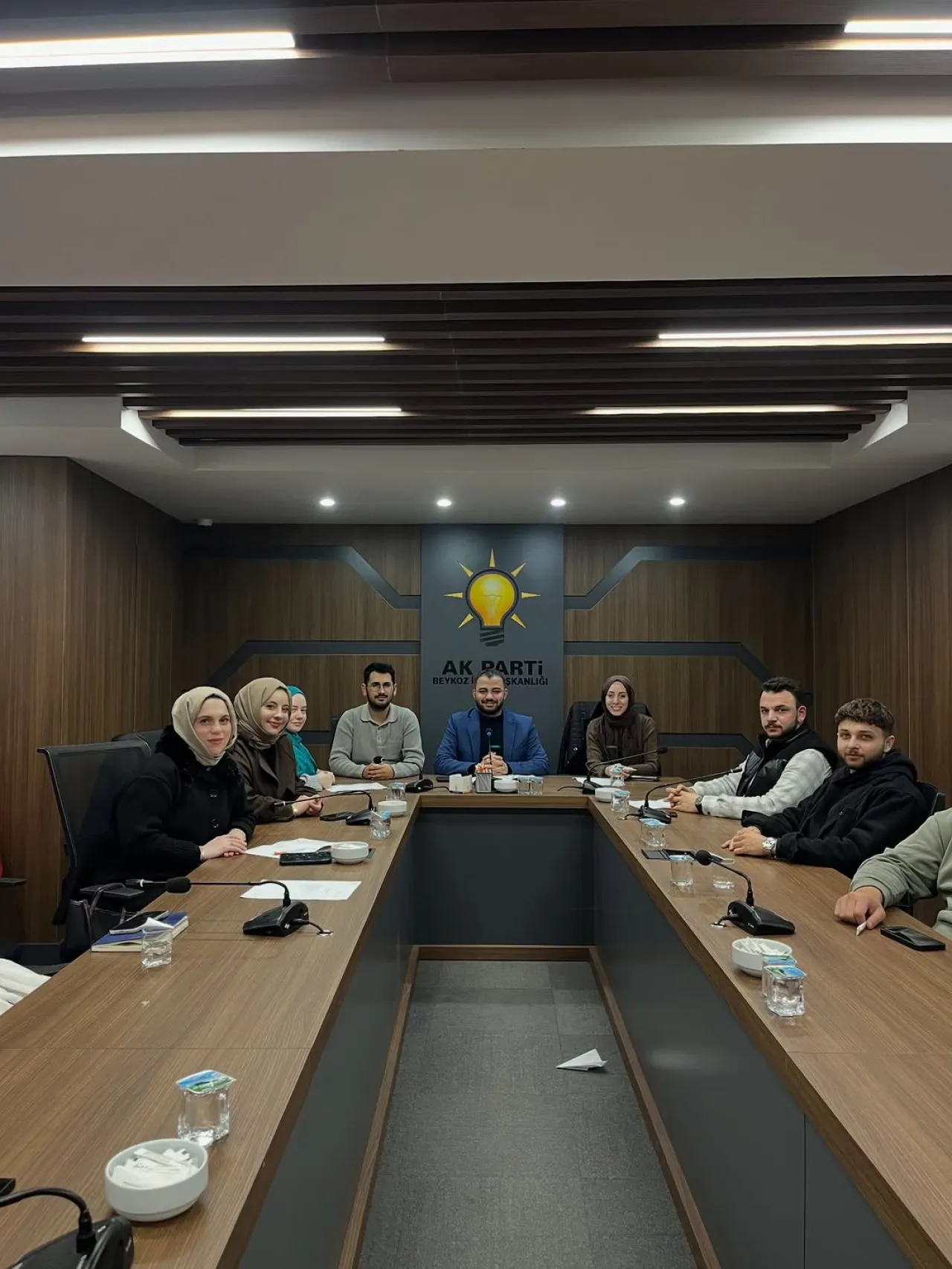 AK Parti Gençlik Kolları Beykoz'da Yönetim Toplantısını Gerçekleştirdi AK Parti Gençlik Kolları Beykoz'da Yönetim Toplantısını Gerçekleştirdi