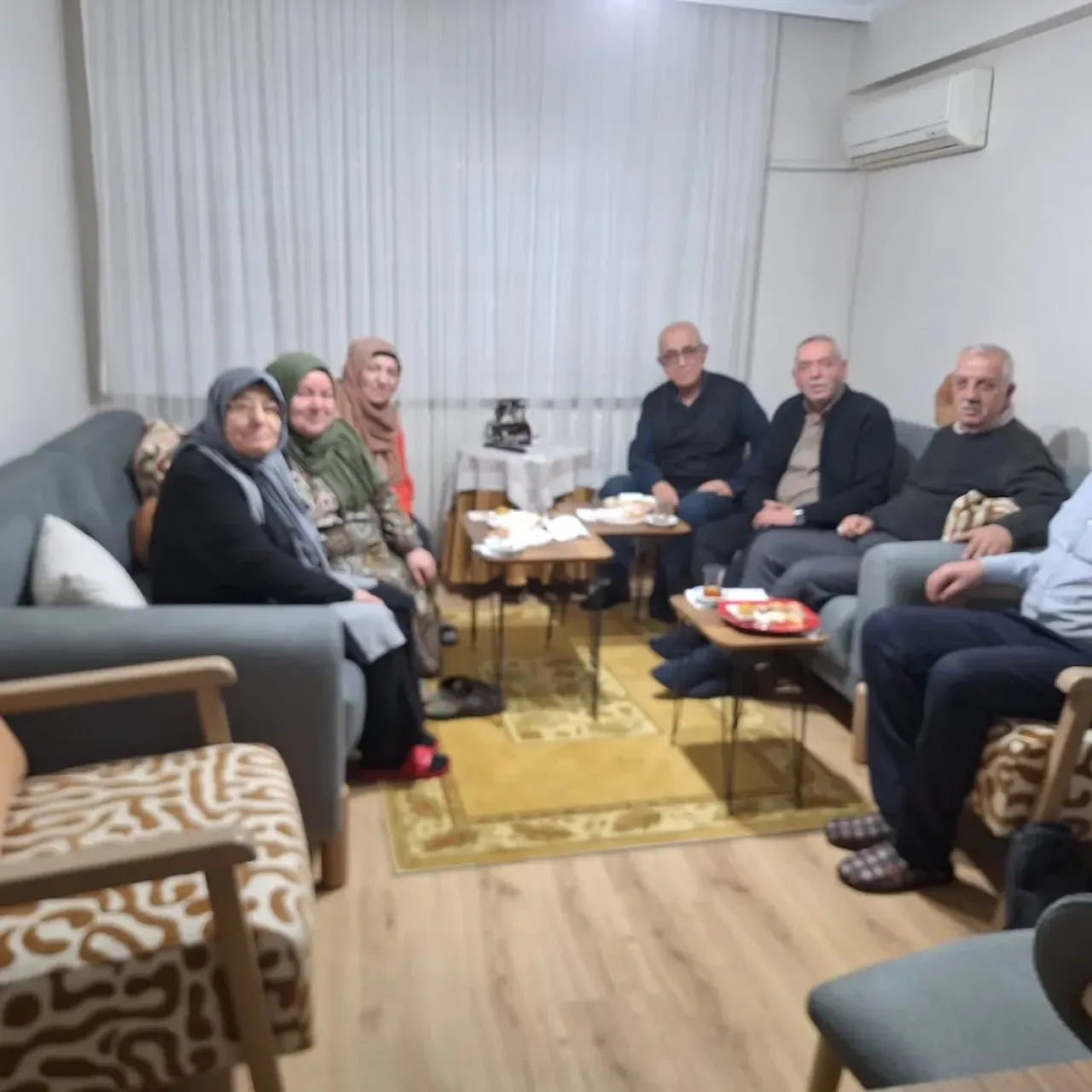 MHP Kağıthane İlçe Teşkilatı, AKPINAR Ailesine Ziyarette Bulundu MHP Kağıthane İlçe Teşkilatı, AKPINAR Ailesine Ziyarette Bulundu