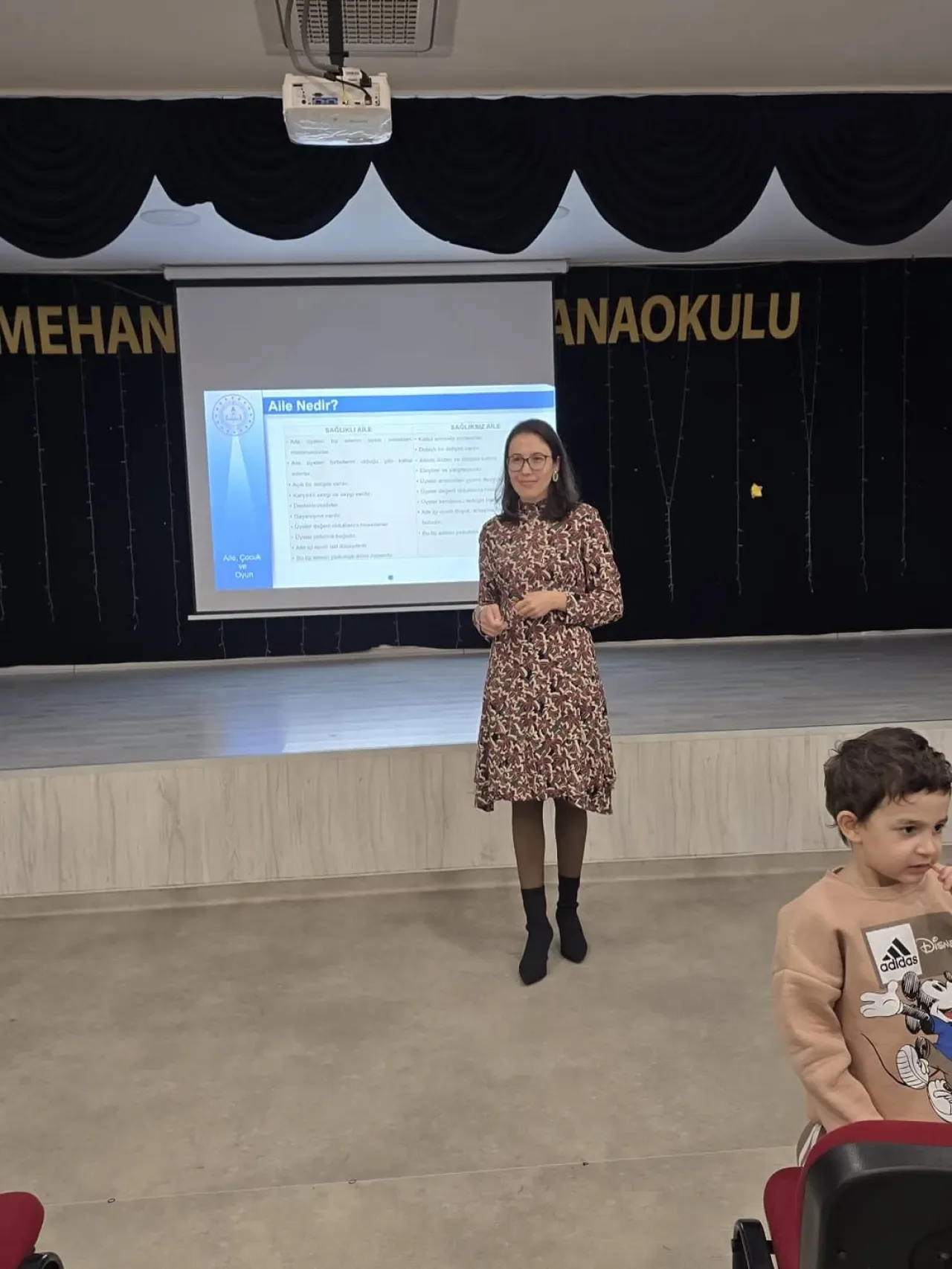Silivri'de Aile Okulu Eğitimleri Başladı Silivri'de Aile Okulu Eğitimleri Başladı