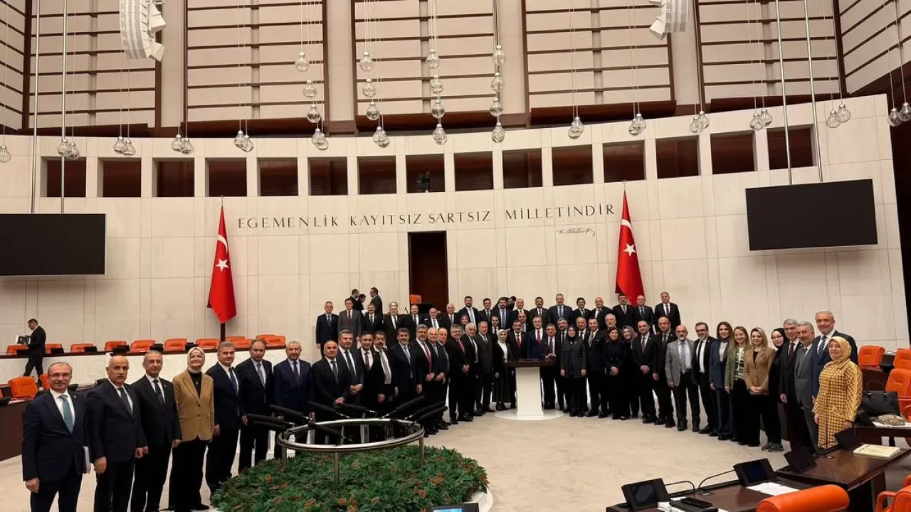 AK Parti'li Paker: 2026 Bütçesi ile Çalışma ve Sosyal Güvenlik Alanında Önemli Adımlar Atıldı AK Parti'li Paker: 2026 Bütçesi ile Çalışma ve Sosyal Güvenlik Alanında Önemli Adımlar Atıldı