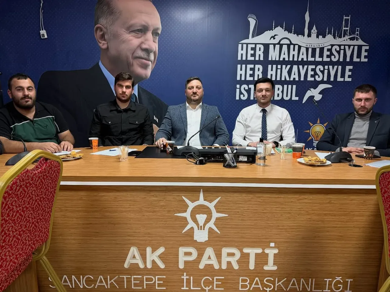 AK Parti Sancaktepe Gençlik Kolları'ndan Olağan Toplantı: "Türkiye Yüzyılı Vizyonu" Güçlendirildi AK Parti Sancaktepe Gençlik Kolları'ndan Olağan Toplantı: "Türkiye Yüzyılı Vizyonu" Güçlendirildi