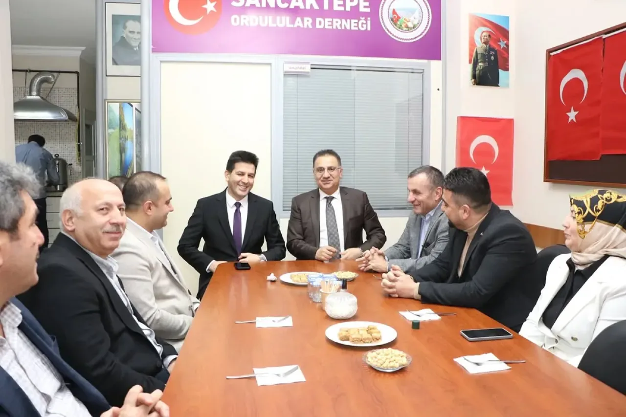 Sancaktepe Kaymakamı Naif Yavuz, Ordulular Derneği'ni Ziyaret Etti Sancaktepe Kaymakamı Naif Yavuz, Ordulular Derneği'ni Ziyaret Etti