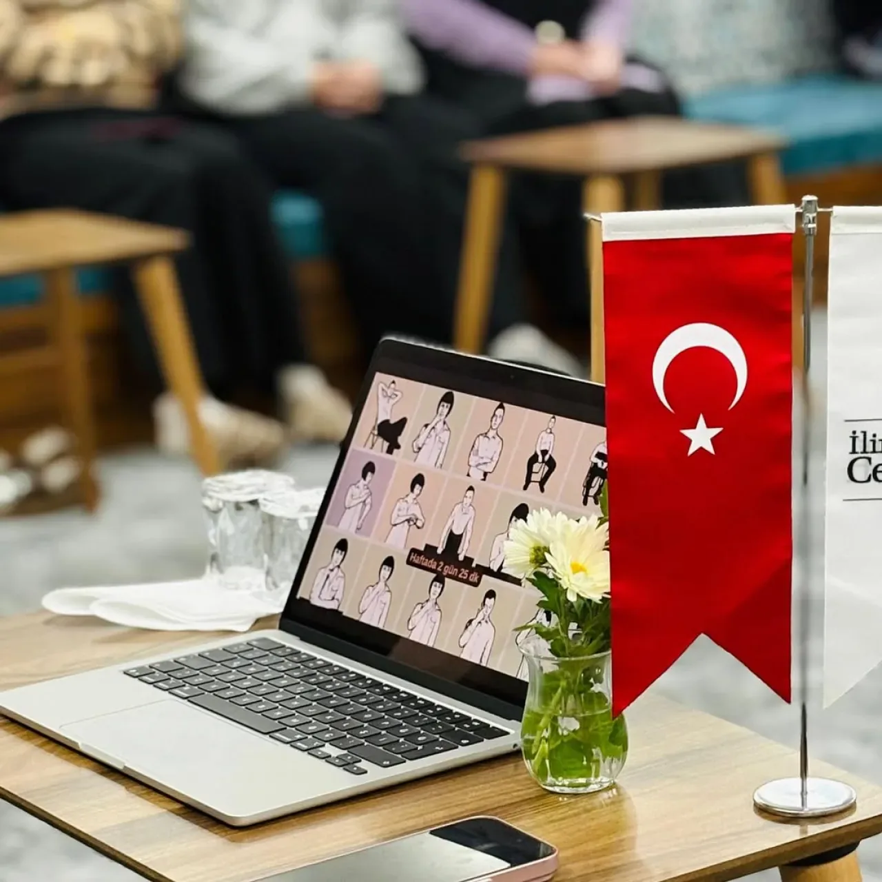 Adana'da Zarafet Okulu ile Gelenekli Eğitim Buluşması Adana'da Zarafet Okulu ile Gelenekli Eğitim Buluşması