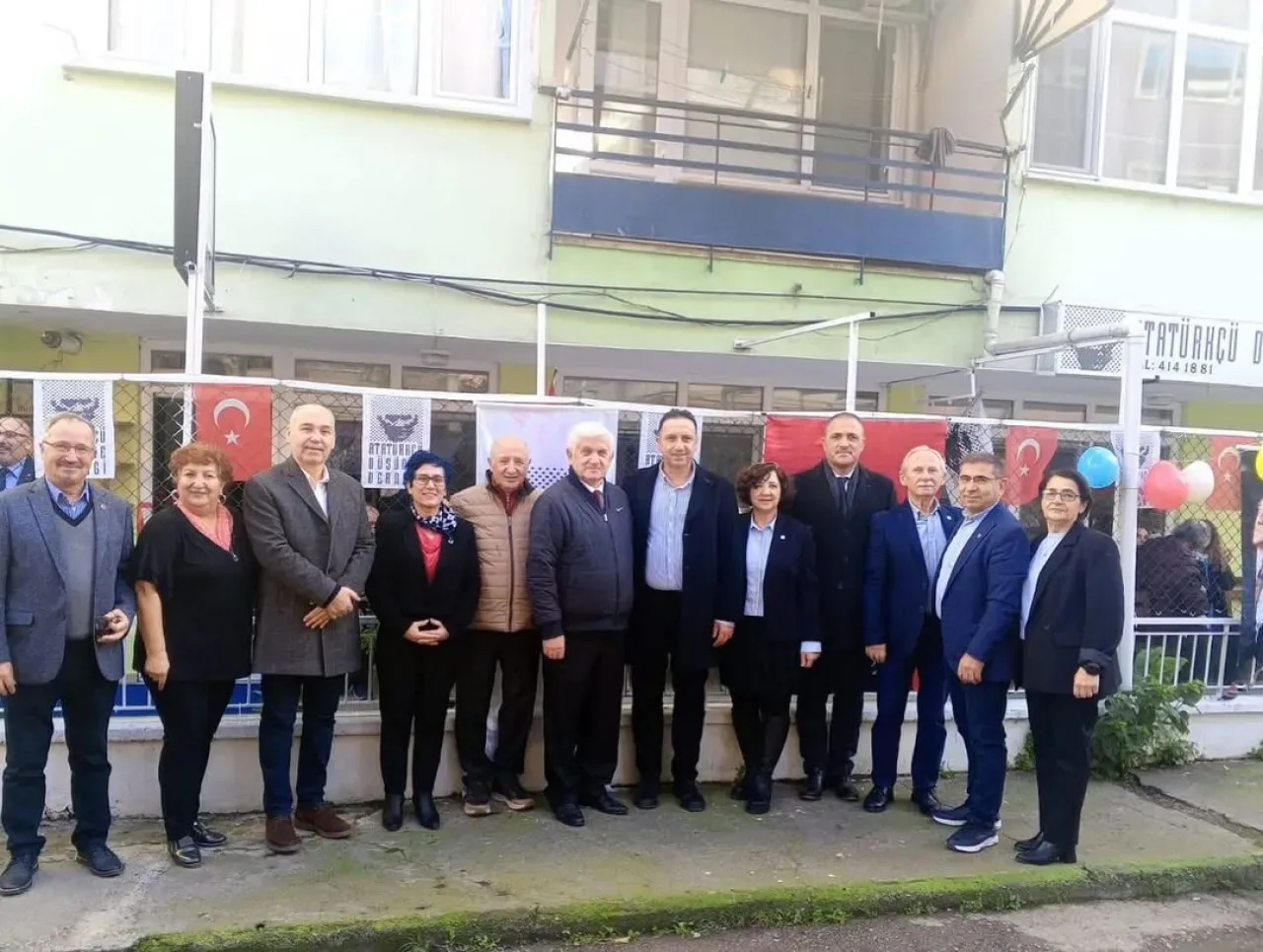 CHP'li Heyetten ADD Gölcük Şubesi'nin Yeni Yerinde Ziyaret CHP'li Heyetten ADD Gölcük Şubesi'nin Yeni Yerinde Ziyaret