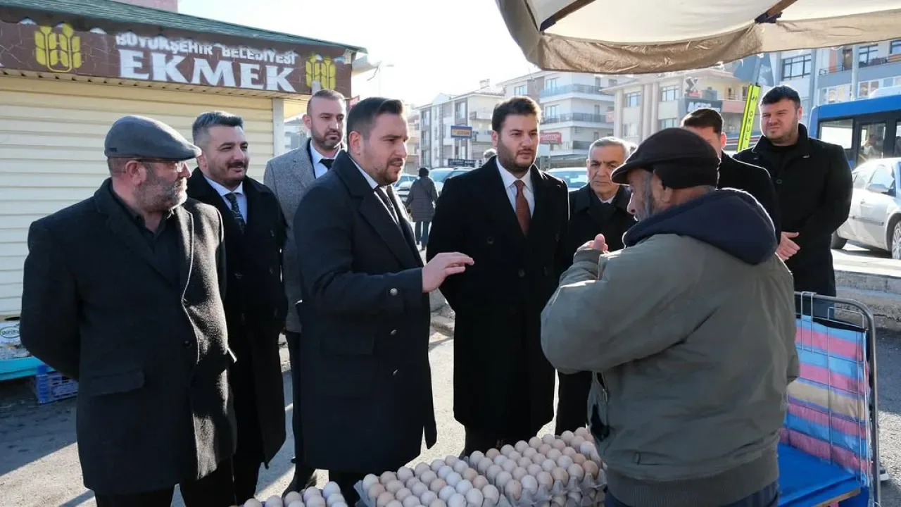 MHP Gölbaşı İlçe Teşkilatı, Karşıyaka Mahallesi Pazar Esnafını Ziyaret Etti MHP Gölbaşı İlçe Teşkilatı, Karşıyaka Mahallesi Pazar Esnafını Ziyaret Etti