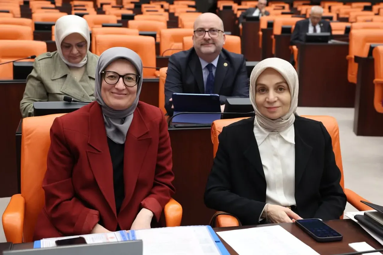 Balıkesir Milletvekili Uygur, 2026 Bütçe Görüşmelerinde Çalışma ve Sosyal Güvenlik Bakanlığı'nın Bütçesini Değerlendirdi Balıkesir Milletvekili Uygur, 2026 Bütçe Görüşmelerinde Çalışma ve Sosyal Güvenlik Bakanlığı'nın Bütçesini Değerlendirdi