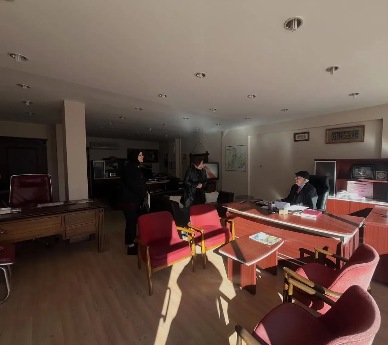 MHP'li Kadın Kolları Akyurt Esnafını Ziyaret Etti MHP'li Kadın Kolları Akyurt Esnafını Ziyaret Etti