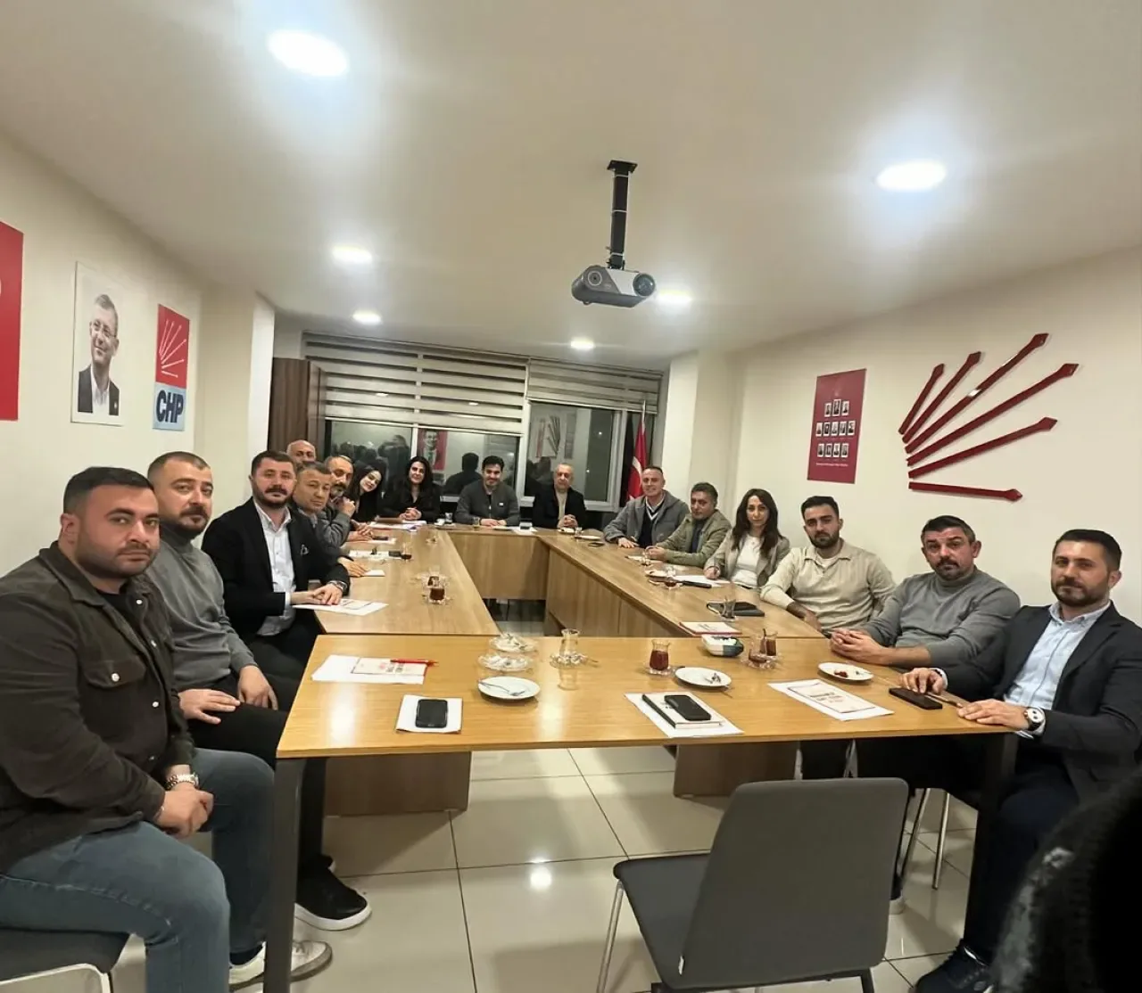 CHP Sultangazi'de Olağan İlçe Toplantısı Gerçekleştirildi CHP Sultangazi'de Olağan İlçe Toplantısı Gerçekleştirildi