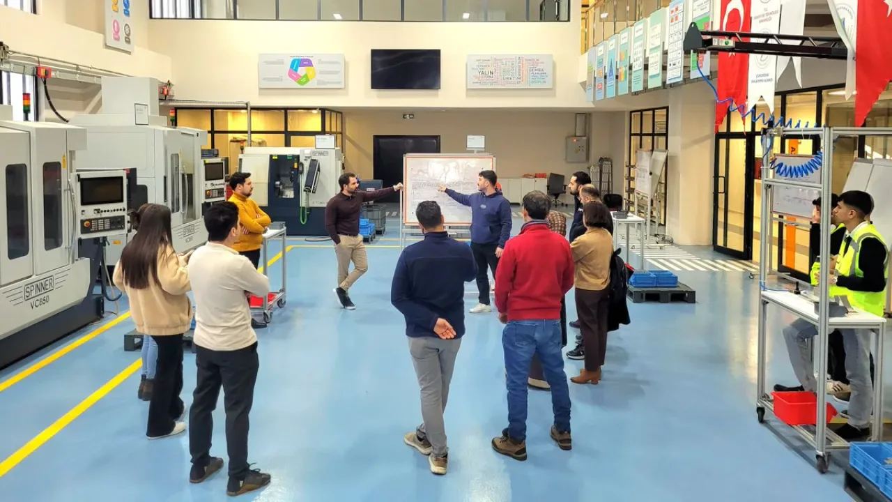 Adana Model Fabrika ile Sanayide Dijital Dönüşüm ve Sürekli İyileştirme Adana Model Fabrika ile Sanayide Dijital Dönüşüm ve Sürekli İyileştirme