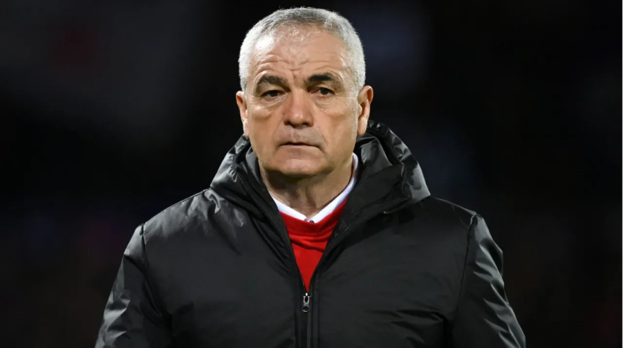 Beşiktaş'ta Rıza Çalımbay: "Lige Havlu Atmadık, İkinci Yarıda Hedeflerimiz Var" Beşiktaş'ta Rıza Çalımbay: "Lige Havlu Atmadık, İkinci Yarıda Hedeflerimiz Var"