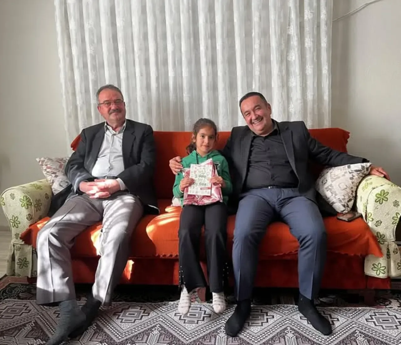 İmamoğlu'nda Öğrenci Başarısı İçin Ev Ziyaretleri İmamoğlu'nda Öğrenci Başarısı İçin Ev Ziyaretleri