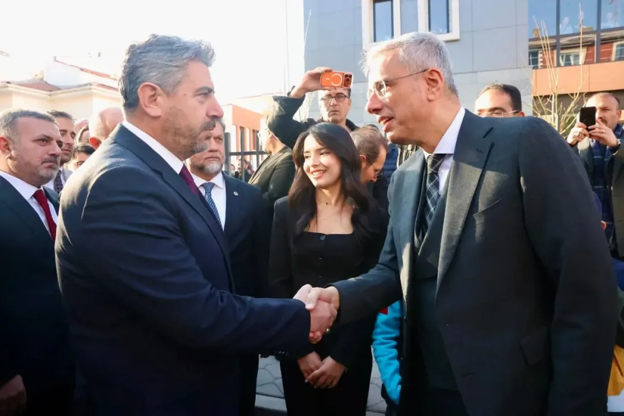 Sincan'da Yeni Sağlık Merkezleri Hizmete Açıldı Sincan'da Yeni Sağlık Merkezleri Hizmete Açıldı