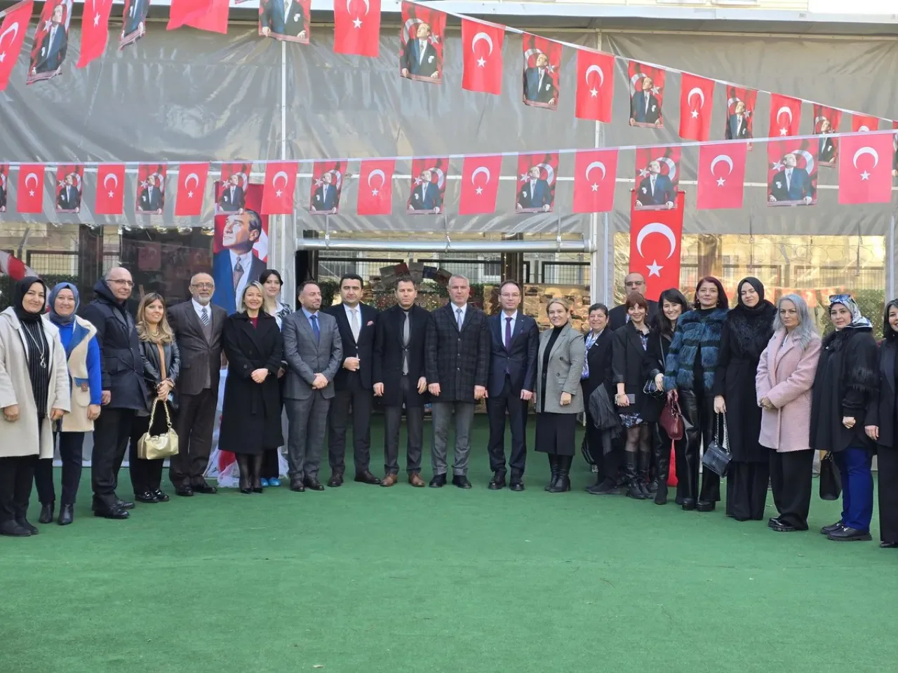 Bursa Osmangazi'de Anaokulu Öğrencilerinin Dil Zenginliği Sergisi Büyük İlgi Gördü Bursa Osmangazi'de Anaokulu Öğrencilerinin Dil Zenginliği Sergisi Büyük İlgi Gördü