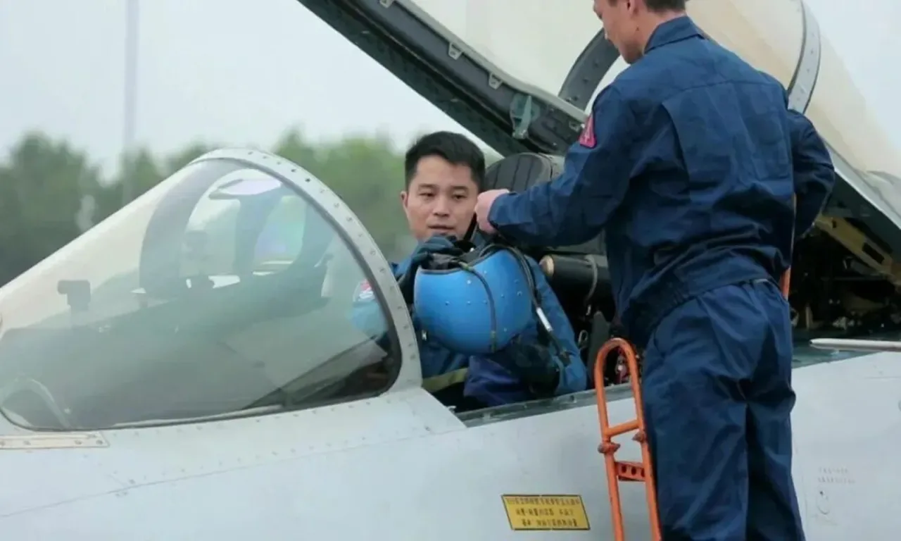 Pilot Ailesine Beşinci İkinci Sınıf Şeref Madalyası Pilot Ailesine Beşinci İkinci Sınıf Şeref Madalyası