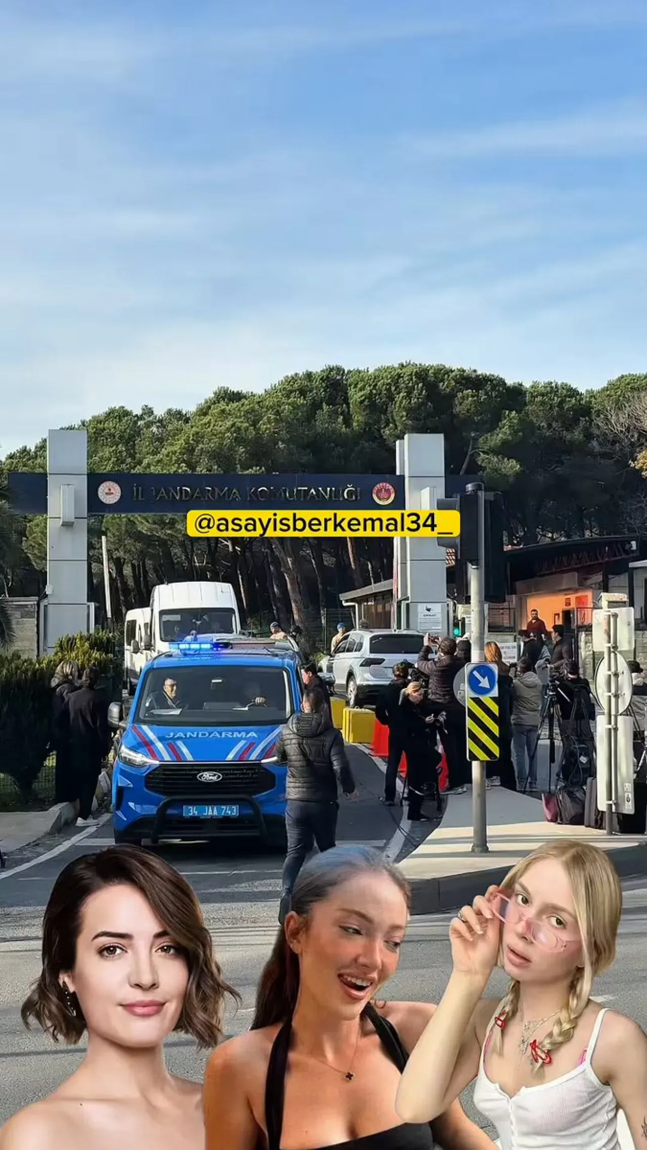 Sanatçılar İfade Vermek Üzere Adli Tıp Kurumu'na Götürüldü Sanatçılar İfade Vermek Üzere Adli Tıp Kurumu'na Götürüldü
