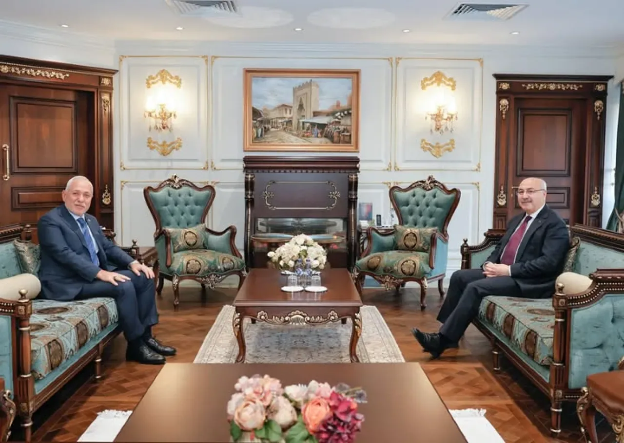 Eski İskenderun Belediye Başkanı Fatih Tosyalı, Adana Valisi Yavuz Selim Köşger'i Ziyaret Etti Eski İskenderun Belediye Başkanı Fatih Tosyalı, Adana Valisi Yavuz Selim Köşger'i Ziyaret Etti