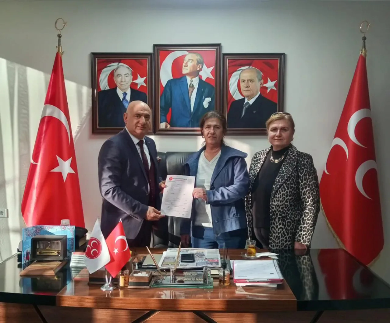 MHP Çukurova'da Kadın Üye Kaydı ve Teşkilatlanma Çalışmaları MHP Çukurova'da Kadın Üye Kaydı ve Teşkilatlanma Çalışmaları