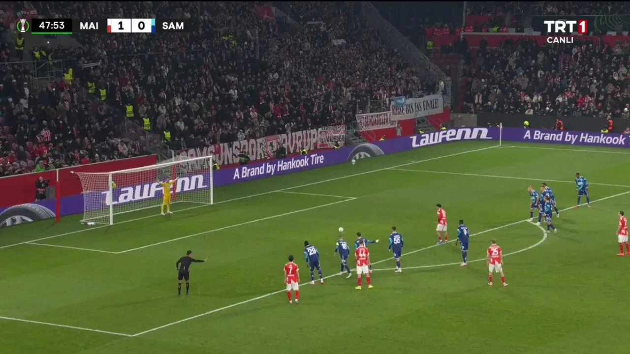 Mainz Penaltı Vuruşu ile Gol Buldu Mainz Penaltı Vuruşu ile Gol Buldu