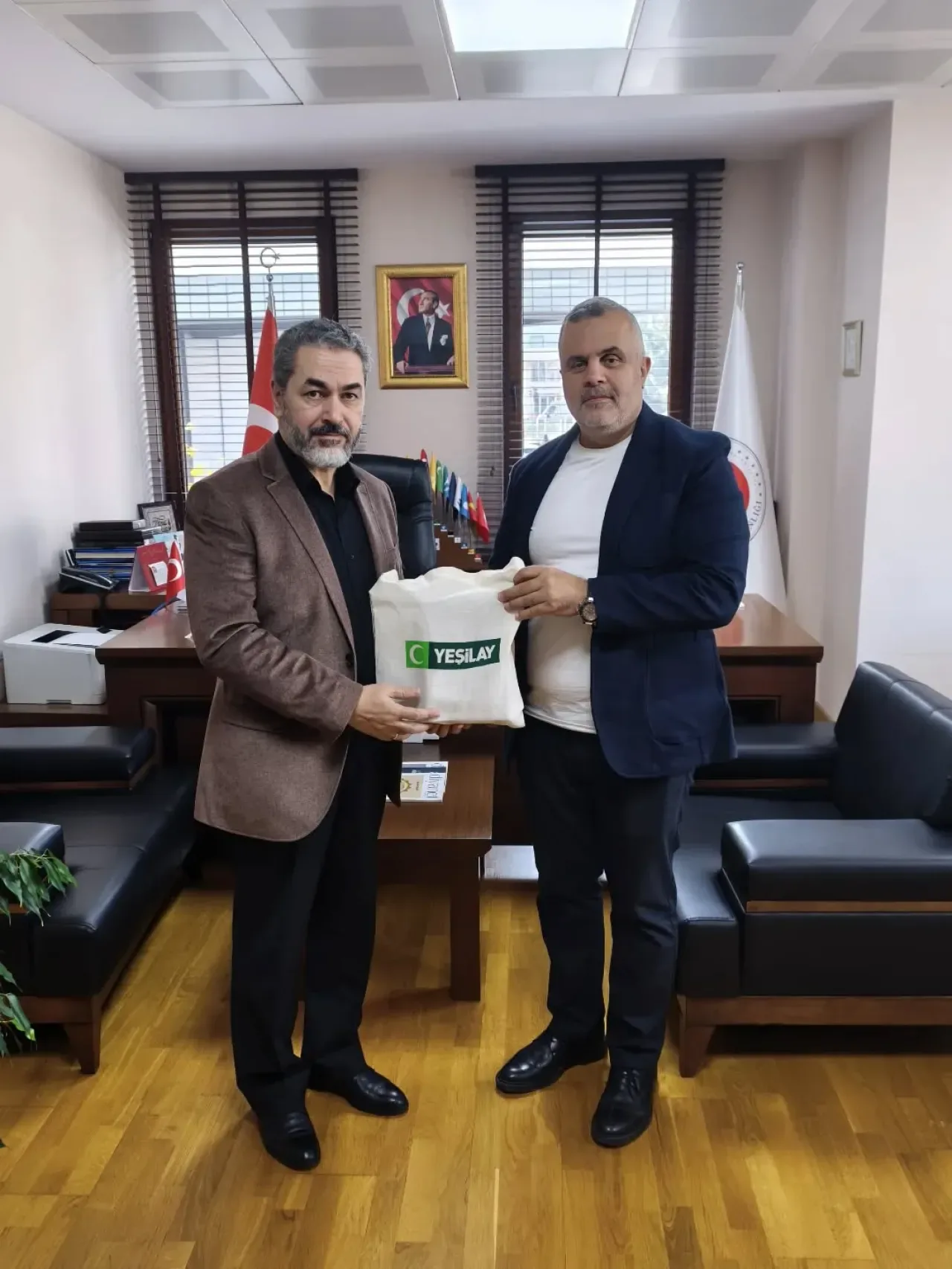 Yeşilay Zeytinburnu Şubesi, Zeytinburnu Müftüsü ile İş Birliği Görüşmeleri Gerçekleştirdi Yeşilay Zeytinburnu Şubesi, Zeytinburnu Müftüsü ile İş Birliği Görüşmeleri Gerçekleştirdi