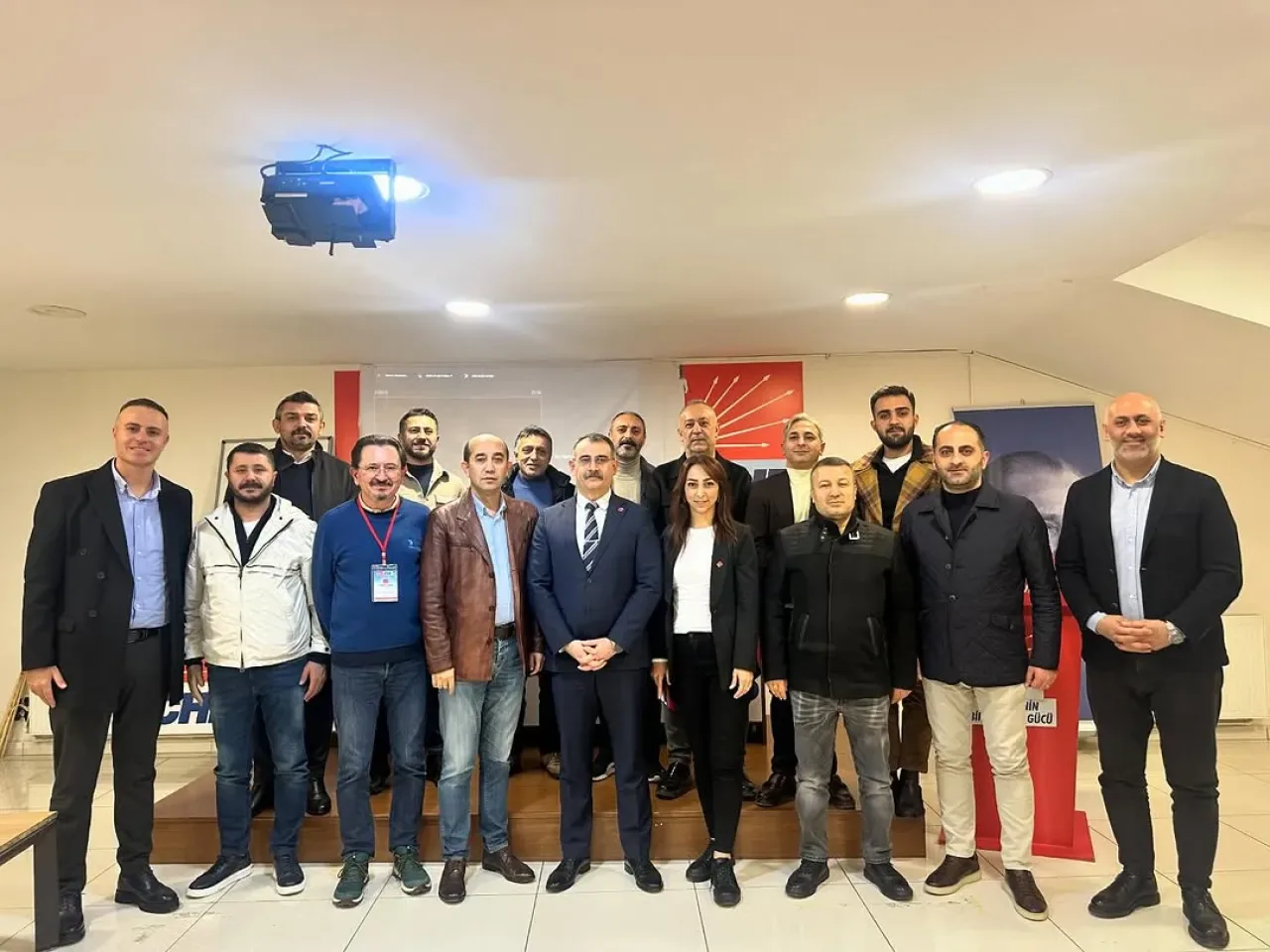 CHP Sultangazi'den Üye Temel Siyasi Eğitimi CHP Sultangazi'den Üye Temel Siyasi Eğitimi