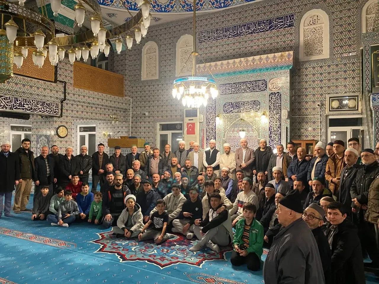 Sarıyer'de "Ailece Camideyiz" Programı Yoğun Katılımla Gerçekleşti Sarıyer'de "Ailece Camideyiz" Programı Yoğun Katılımla Gerçekleşti