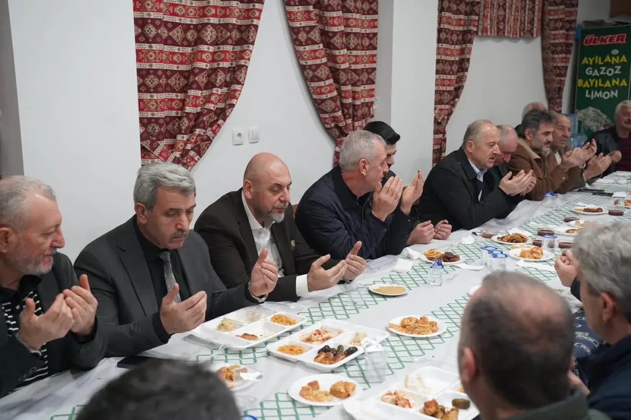 Orhangazi'de Bayburtlular Derneği'nin Herfene Programı Yoğun İlgi Gördü Orhangazi'de Bayburtlular Derneği'nin Herfene Programı Yoğun İlgi Gördü