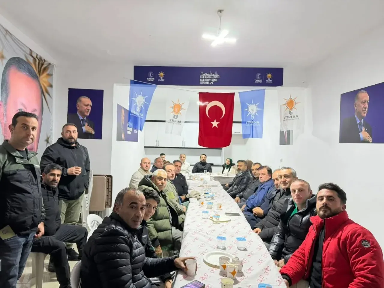 AK Parti Silivri'de Gümüşyaka Mahallesi İçin Seçim Çalışmaları Başladı AK Parti Silivri'de Gümüşyaka Mahallesi İçin Seçim Çalışmaları Başladı