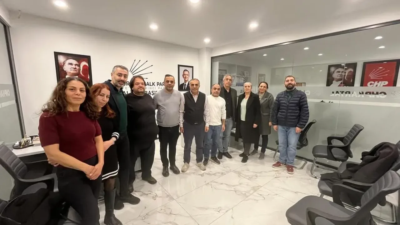Kartal CHP İlçe Başkanlığı'na Çukurçimen Köyü Derneği'nden Ziyaret Kartal CHP İlçe Başkanlığı'na Çukurçimen Köyü Derneği'nden Ziyaret