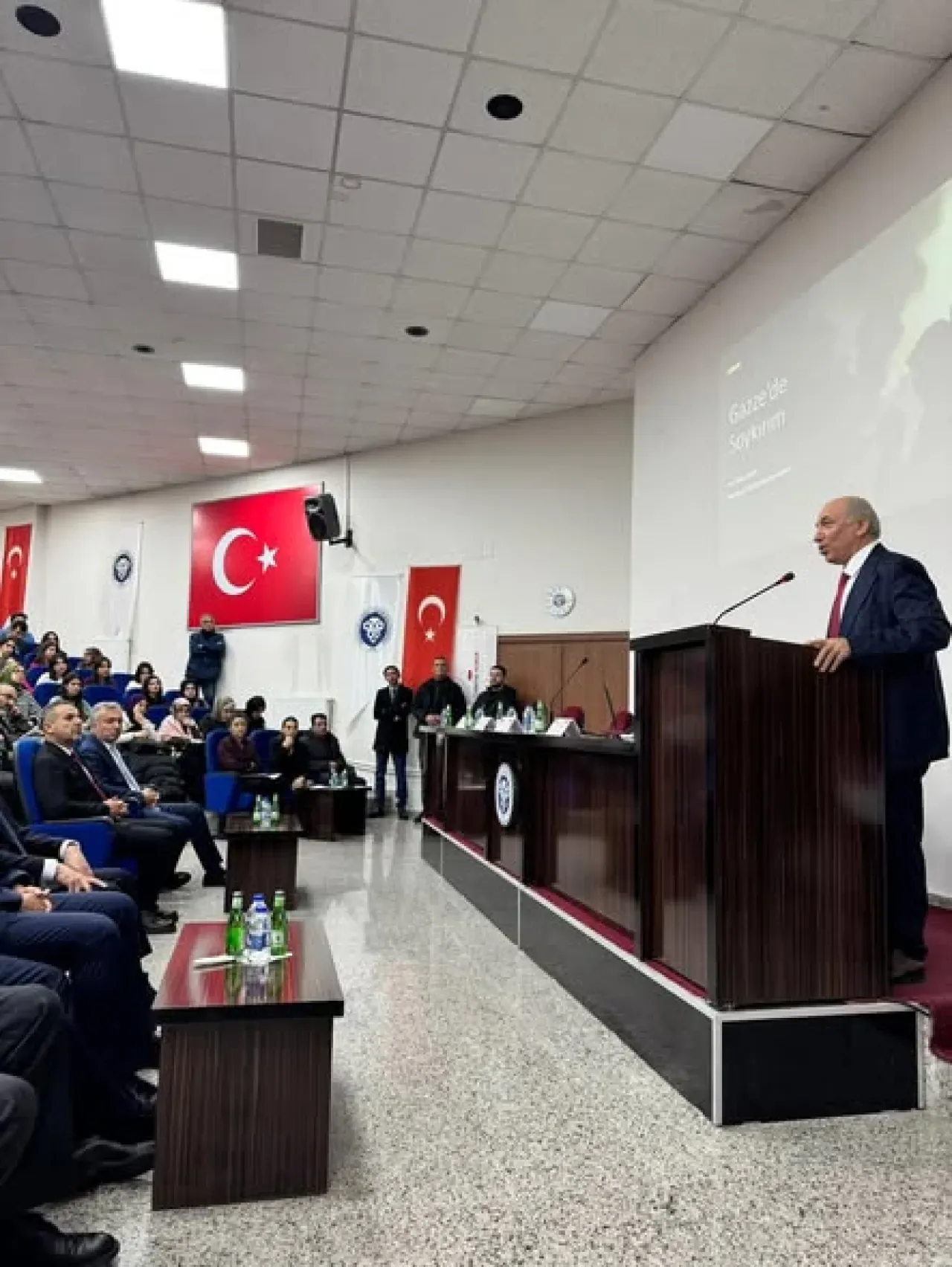 Uluslararası Hukuk Bağlamında Savaş ve Çatışma Konferansı Erzincan'da Düzenlendi Uluslararası Hukuk Bağlamında Savaş ve Çatışma Konferansı Erzincan'da Düzenlendi