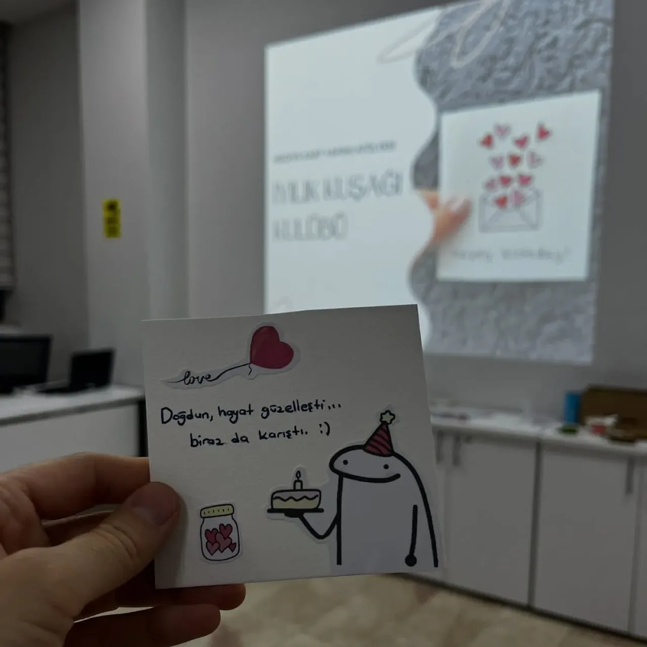 Zeytinburnu Gençlik Merkezi'nde Hediye Yapımı Atölyesi Gerçekleştirildi Zeytinburnu Gençlik Merkezi'nde Hediye Yapımı Atölyesi Gerçekleştirildi
