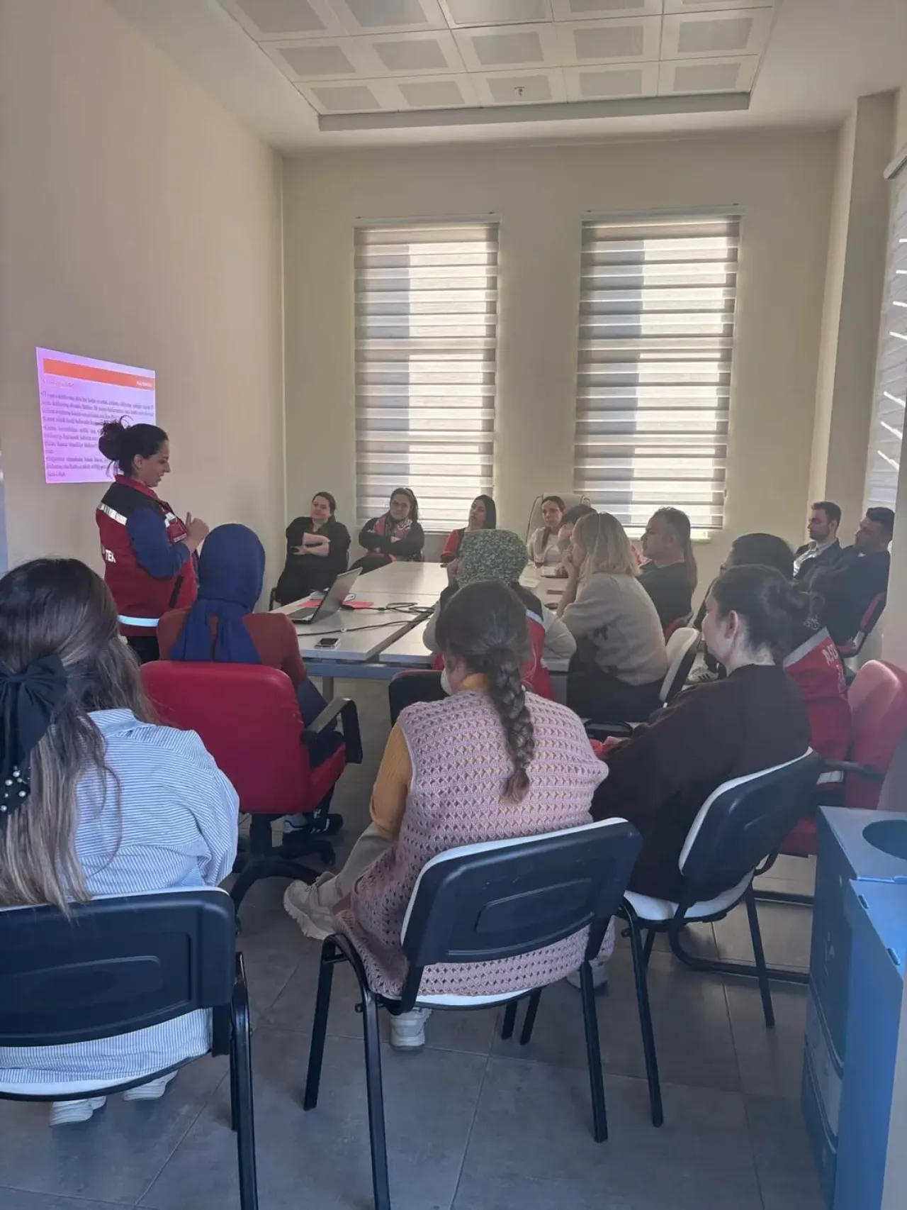 Antalya'da Aile ve Sosyal Hizmetler Personeline Yönelik Koruyucu Eğitimler Düzenlendi Antalya'da Aile ve Sosyal Hizmetler Personeline Yönelik Koruyucu Eğitimler Düzenlendi