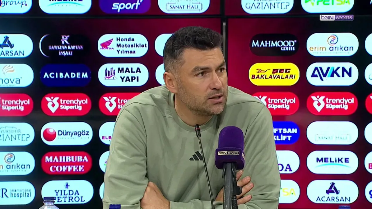 Burak Yılmaz Resmen Gaziantep FK'ya Döndü Burak Yılmaz Resmen Gaziantep FK'ya Döndü