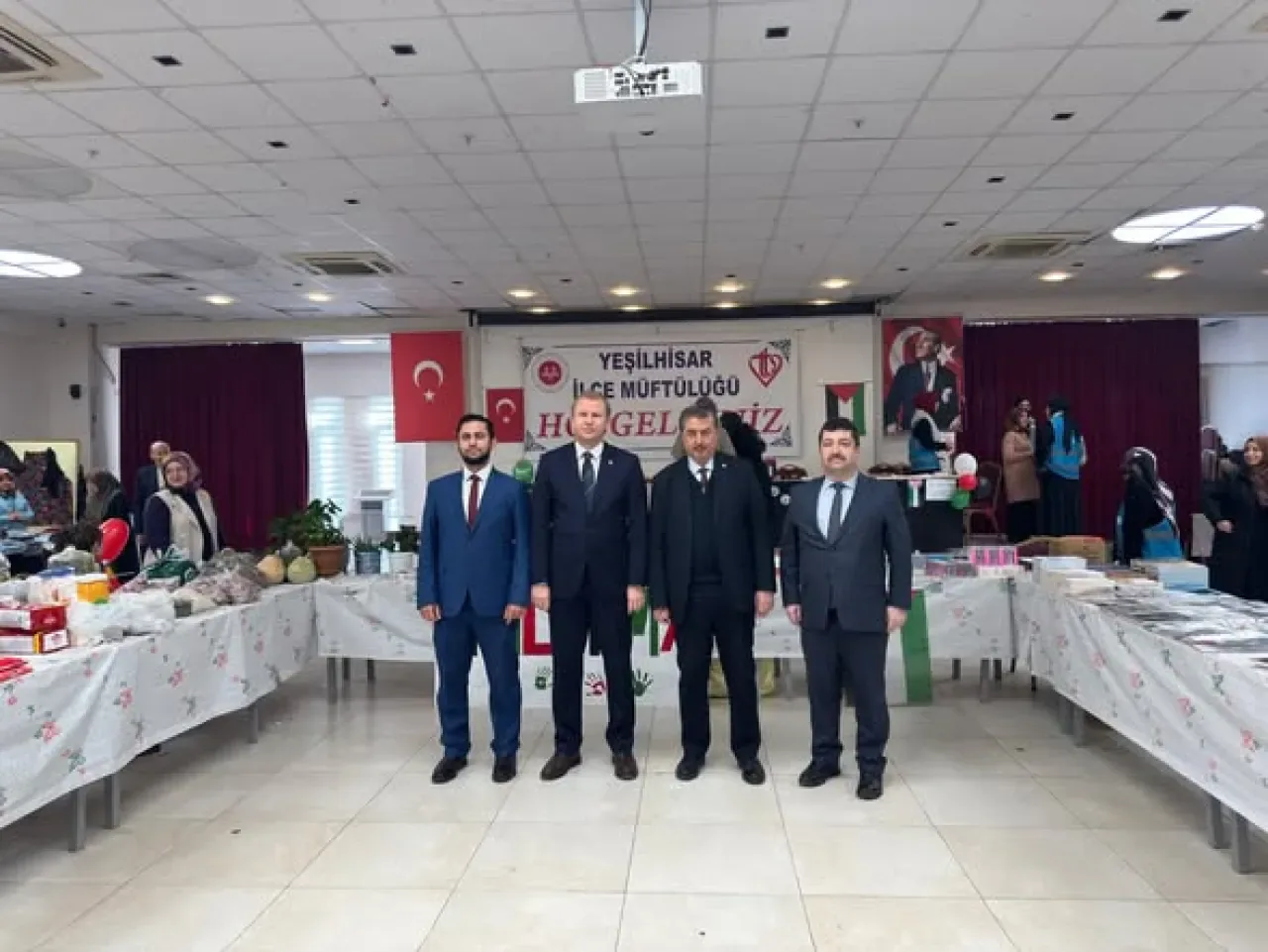 Yeşil Hisar Belediyesi ve Müftülük'ten Gazze İçin Anlamlı Kermes Yeşil Hisar Belediyesi ve Müftülük'ten Gazze İçin Anlamlı Kermes