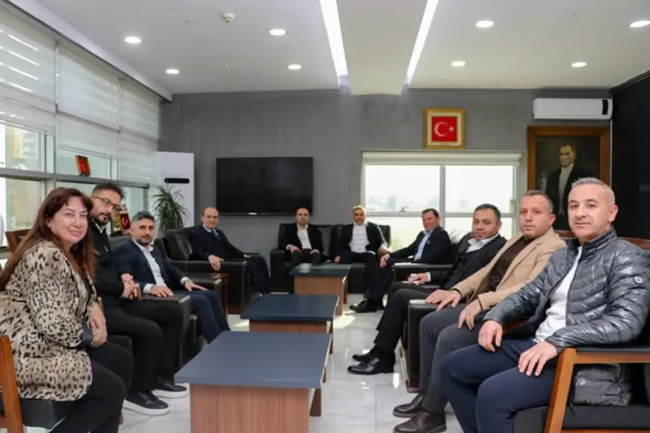 Büro Memur-Sen Yönetimi, Kayseri Gençlik ve Spor İl Müdürü'nü Ziyaret Etti Büro Memur-Sen Yönetimi, Kayseri Gençlik ve Spor İl Müdürü'nü Ziyaret Etti