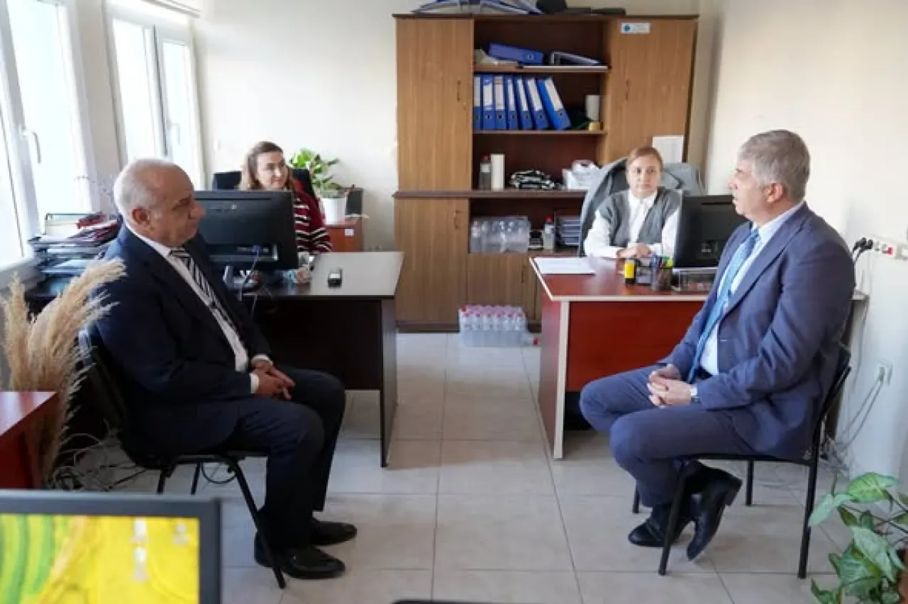 Adana İl Tarım Müdürü Bayazıt, Karaisalı'da İncelemelerde Bulundu Adana İl Tarım Müdürü Bayazıt, Karaisalı'da İncelemelerde Bulundu