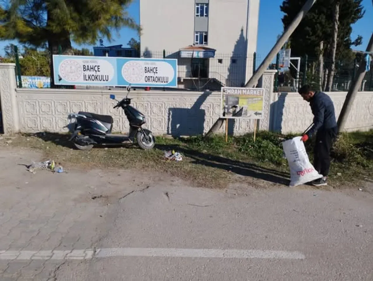 Karataş Belediyesi Bahçe Mahallesi'nde Kapsamlı Temizlik Seferberliği Başlattı Karataş Belediyesi Bahçe Mahallesi'nde Kapsamlı Temizlik Seferberliği Başlattı